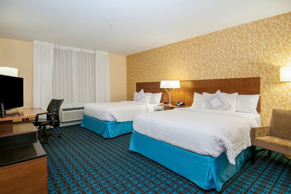 Room, 2 Queen Beds, Non Smoking (Hearing Accessible)