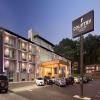 Country Inn & Suites by Radisson, Gatlinburg, TN