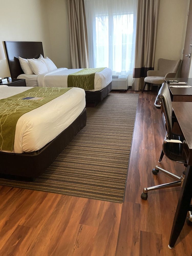 Comfort Inn Connellsville Riverview Room, 2 Queen Beds, Accessible, Non Smoking 2