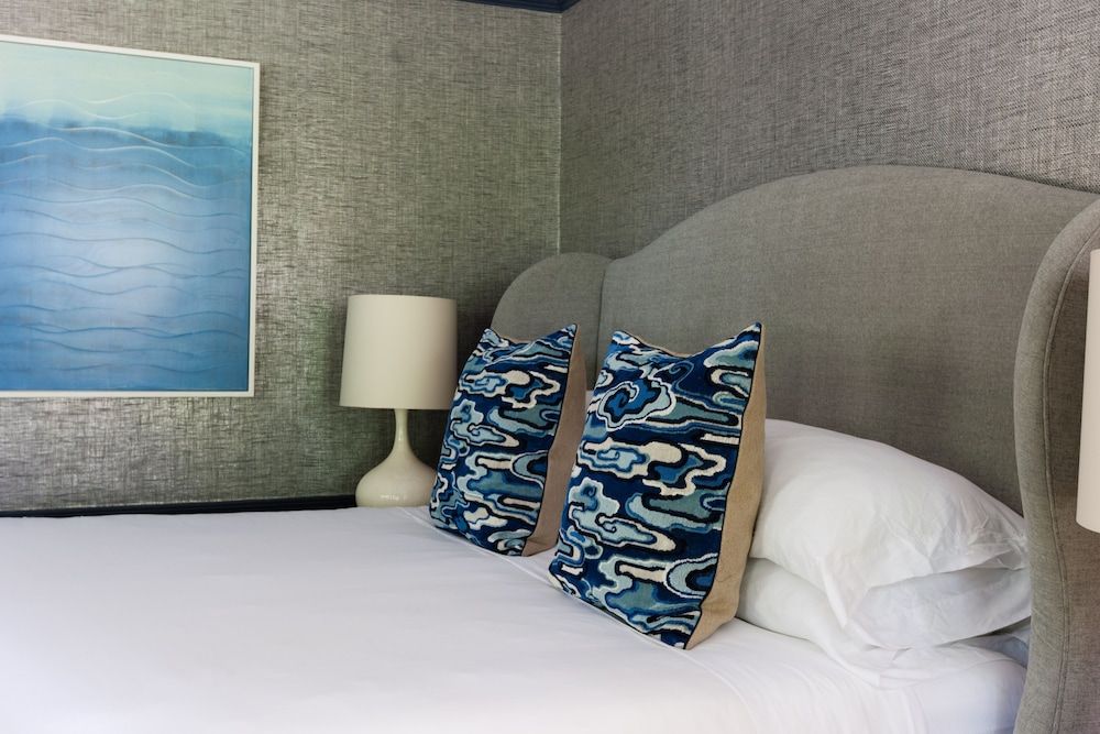 Kennebunkport Captains Collection Deluxe King Fireplace-Fairfield House 2