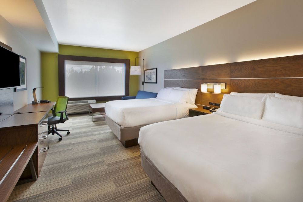 Suite, 1 King Bed, Accessible, Non Smoking (Communications)