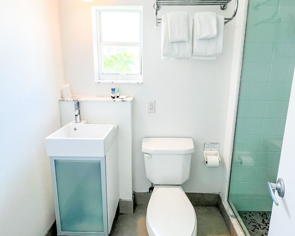 Royal Palms Resort & Spa Basic Studio, 1 Queen Bed 4