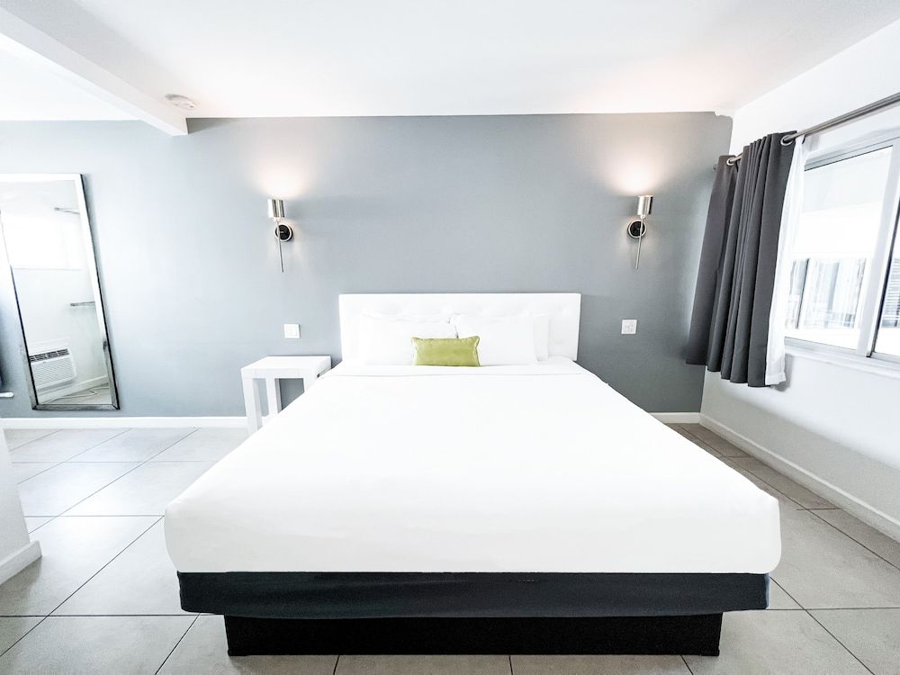 undefined Royal Palms Resort & Spa 5