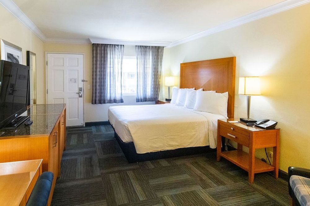 undefined Inn at San Luis Obispo 4