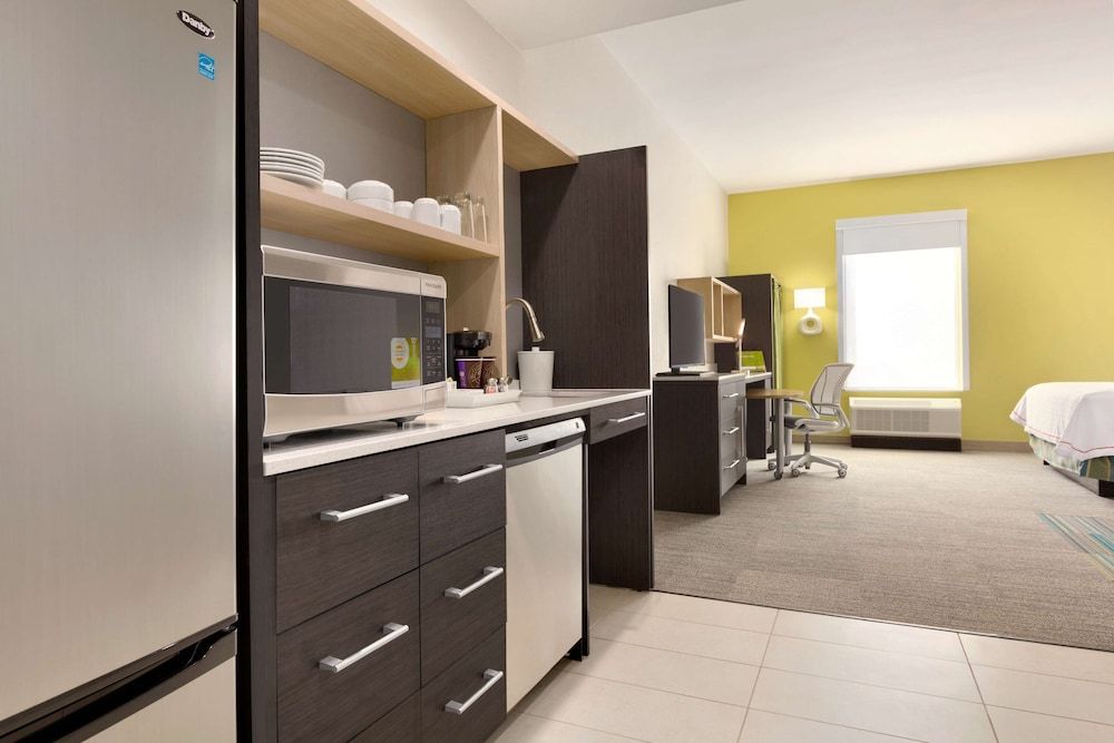 Studio, 1 King Bed, Accessible, Non Smoking (Shower)