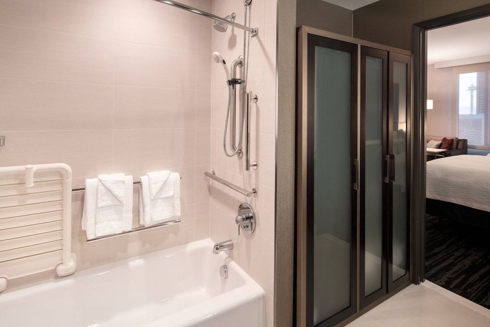 Residence Inn by Marriott Seattle Downtown/Convention Center Standard Studio Suite, 1 King Bed with Sofa bed 4