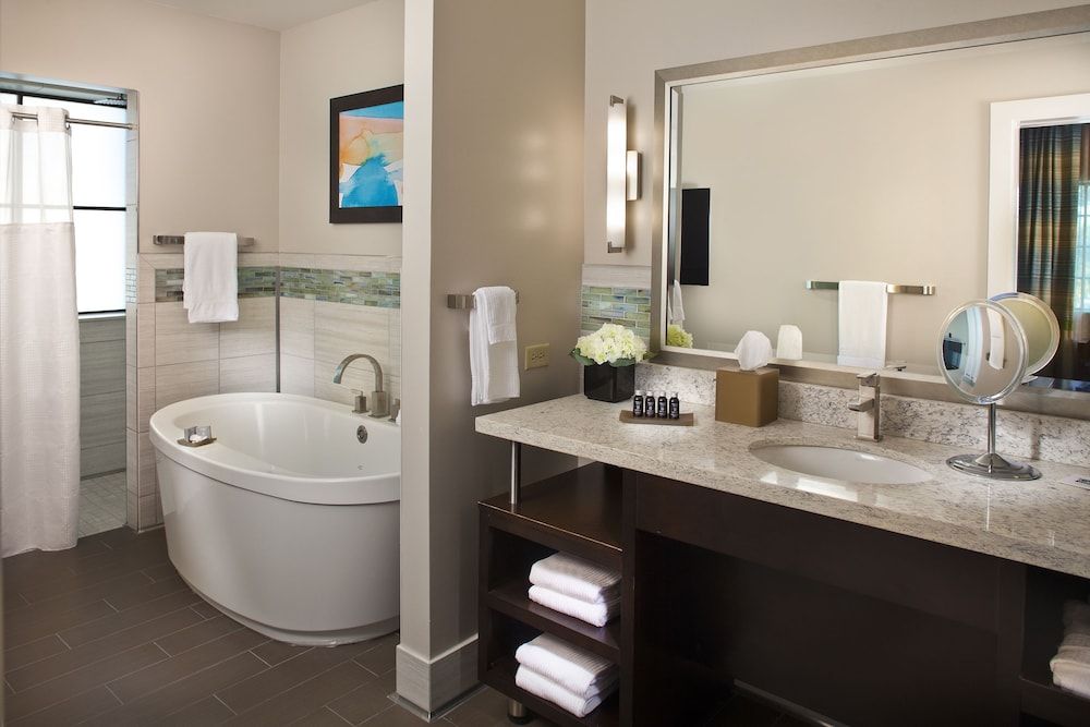 Seminole Casino Hotel Immokalee Suite, 1 King Bed, Balcony 2