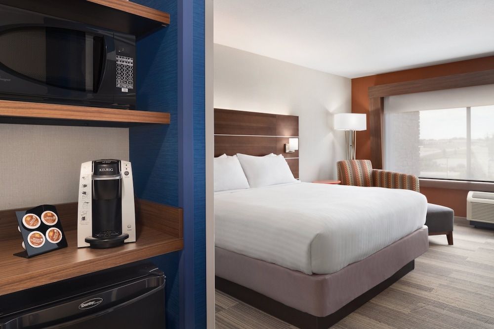 Standard Room, 1 King Bed