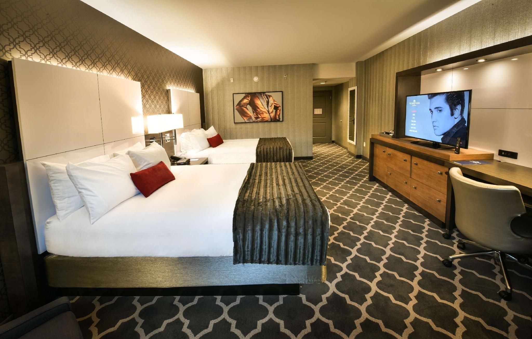 King Room Courtyard View