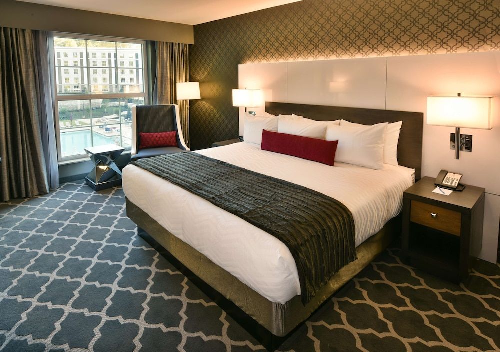 Deluxe King Room
