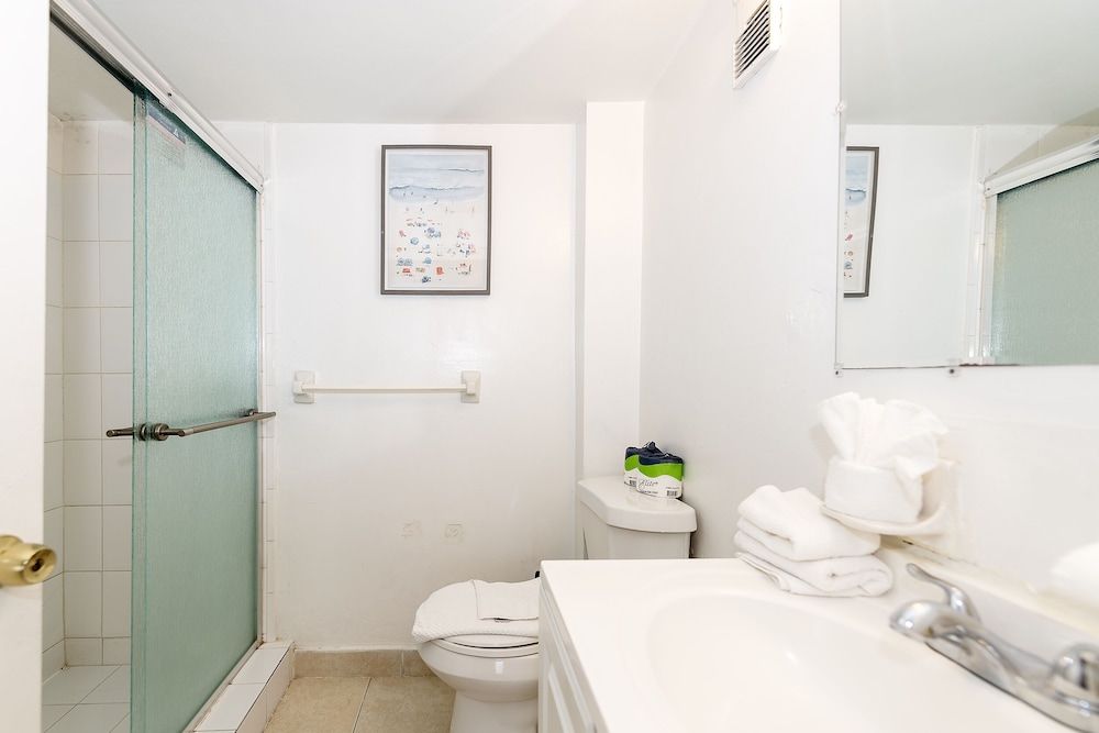 Art Deco Ocean Walk Apartments Superior Studio 6