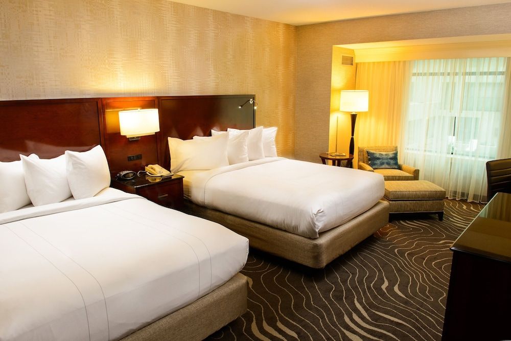 Room, 2 Queen Beds, Non Smoking