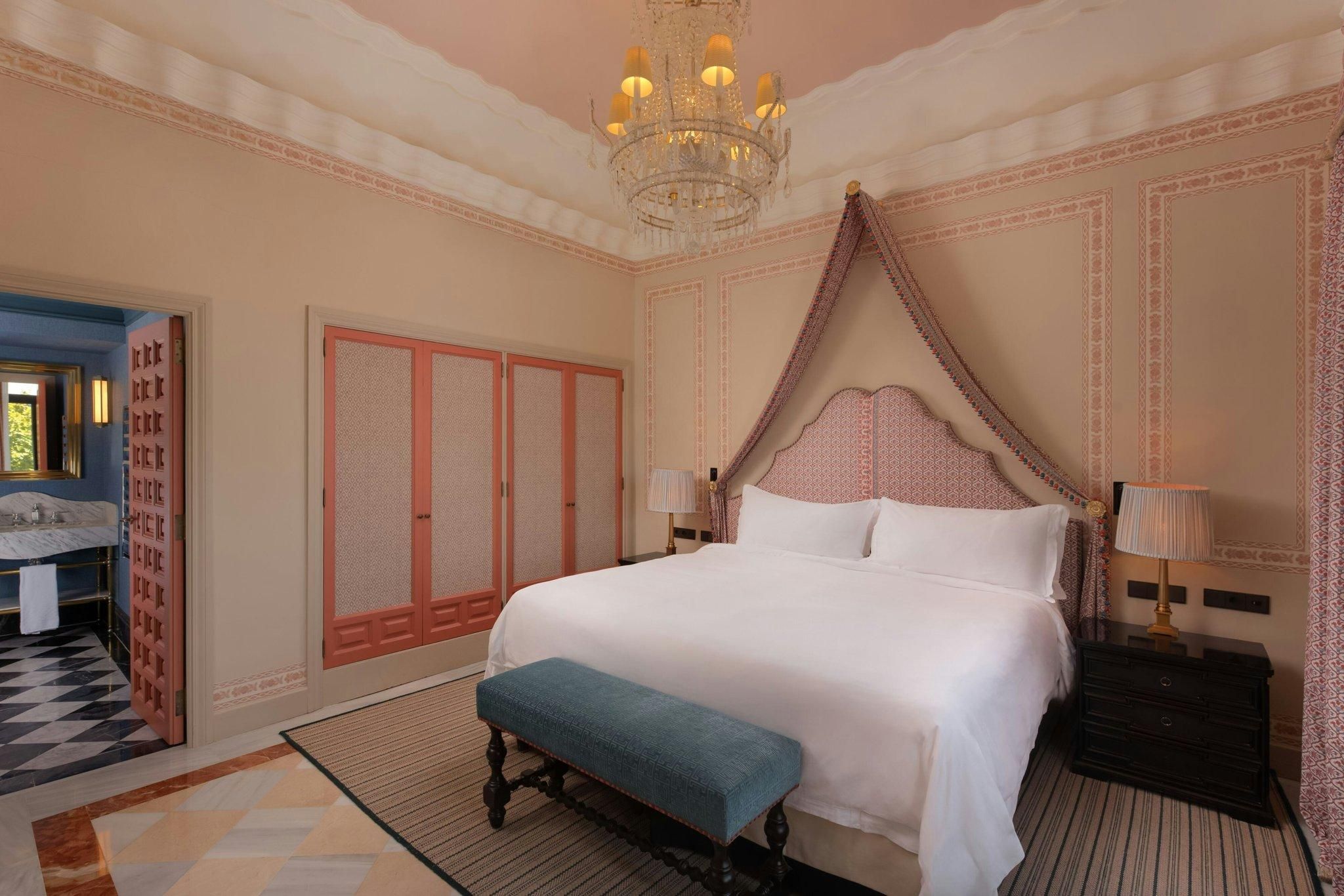 Deluxe Suite, 1 Bedroom Suite, 1 King Super