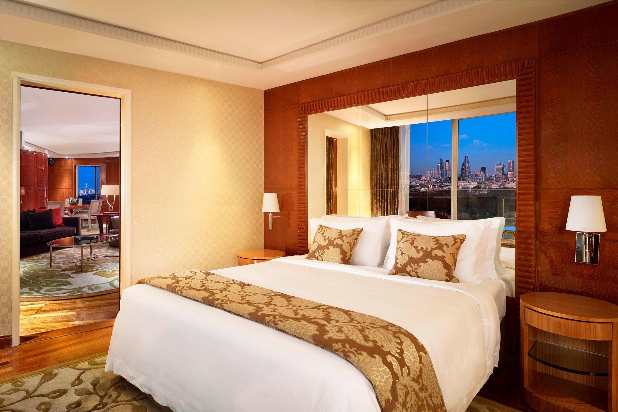 Westminster Suite, 2 Bedroom Penthouse Suite, Bedroom 1: 1 King, Bedroom 2: 2 Twin, High floor