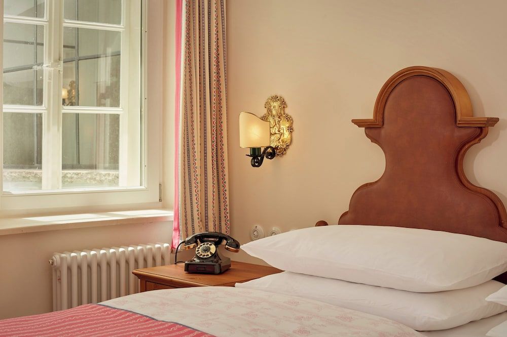 Hotel Goldener Hirsch, a Luxury Collection Hotel, Salzburg Classic Room, 1 King Bed, Non Smoking