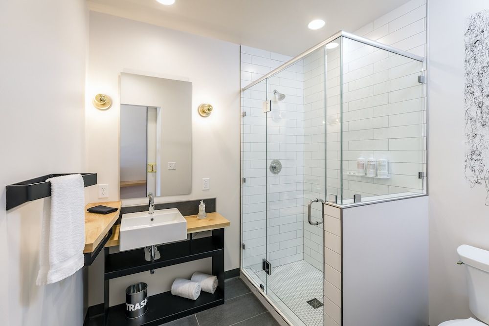 The LARK Bozeman Standard Room, 1 King Bed (West King) 3