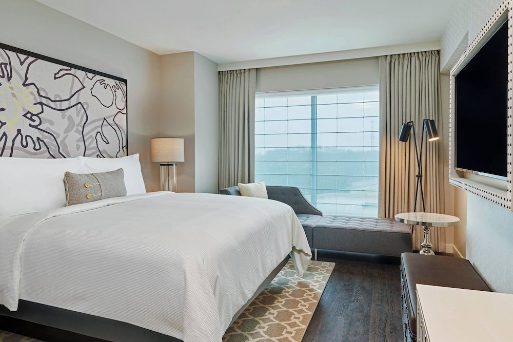 undefined The Hotel at Avalon, Autograph Collection 8