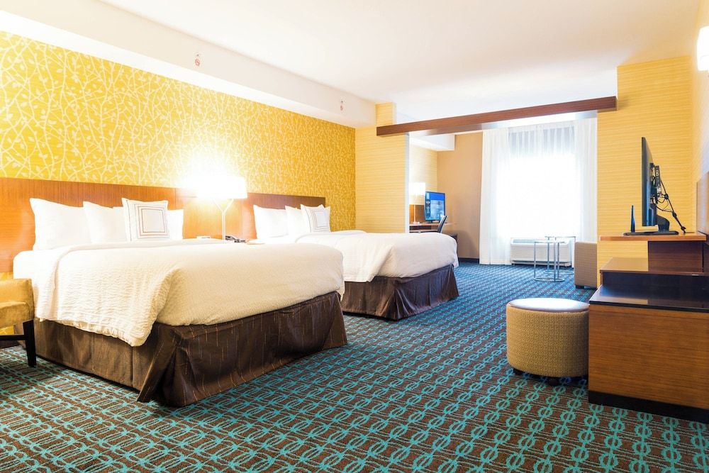 Suite, Multiple Beds, Non Smoking (Mobility/Hearing Accessible, Tub)