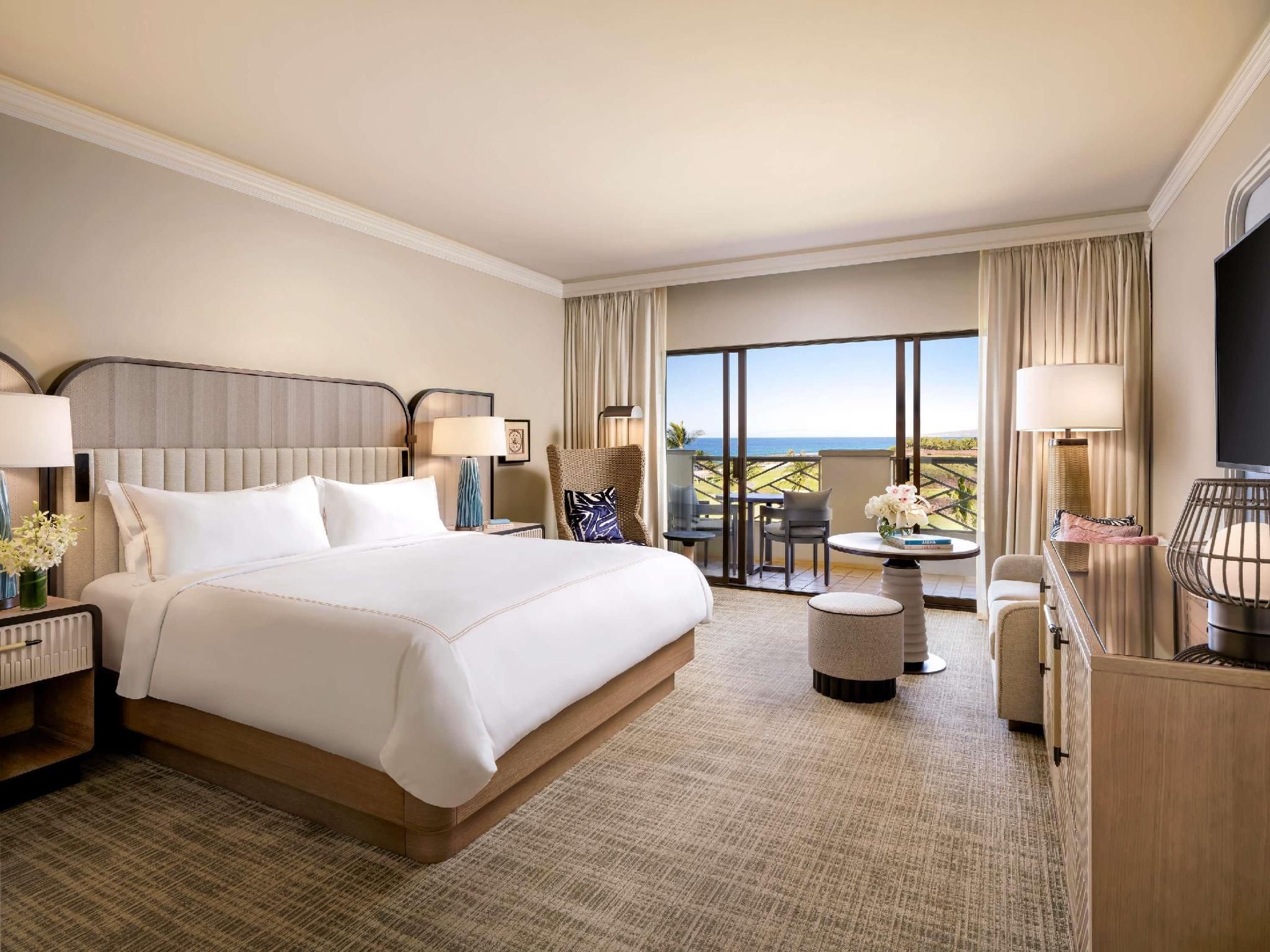 Fairmont Gold 1 King, 522 Sf/48 Sm