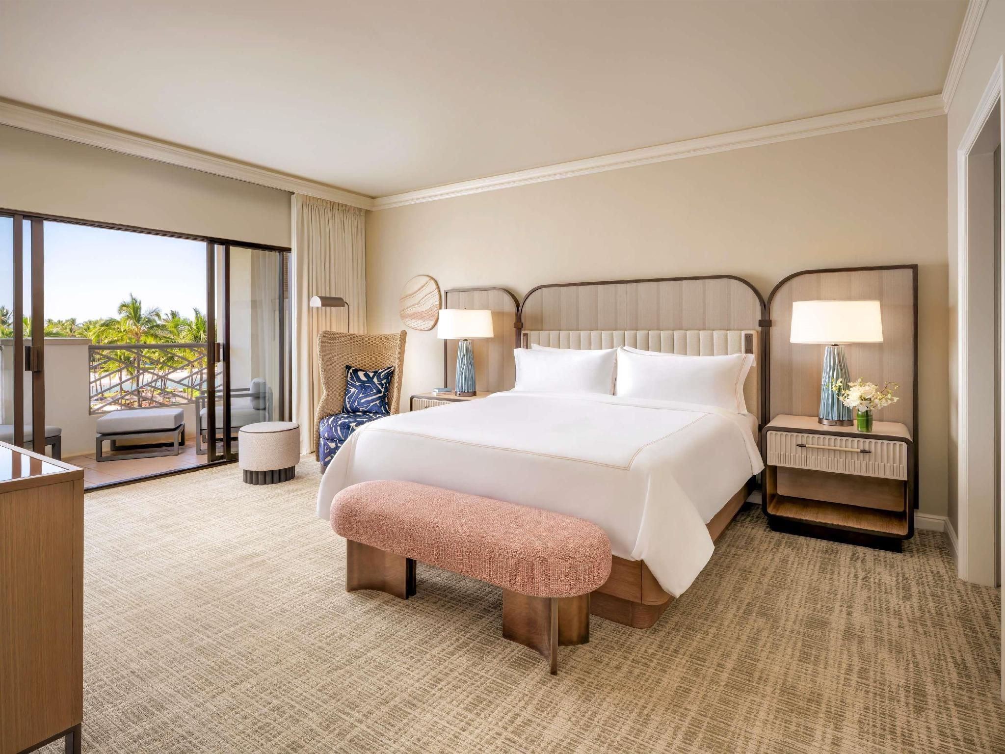 Fairmont Gold Suite 1 King, 1050 Sf/97 Sm