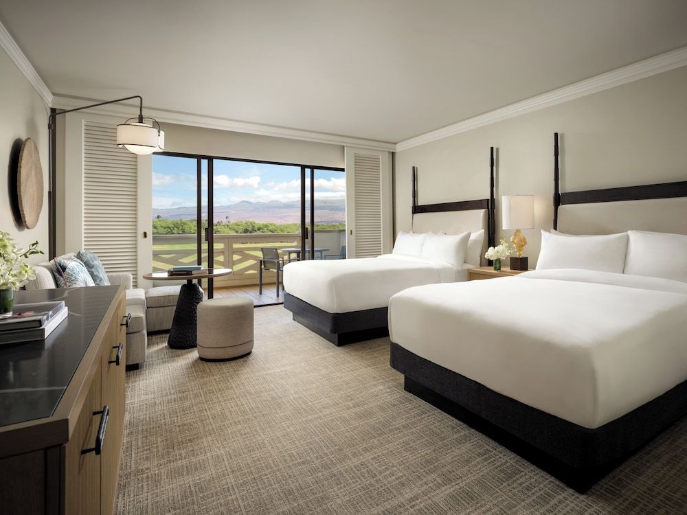 Partial Ocean View Queen/Queen (Newly Renovated)
