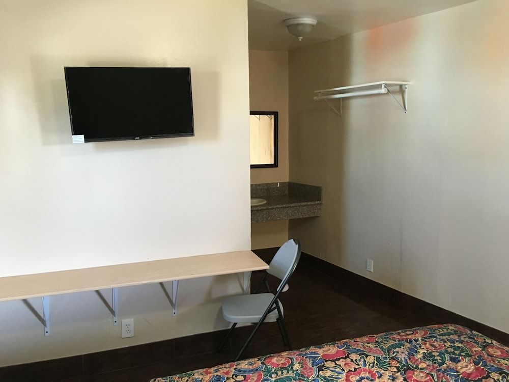 undefined Eastsider Motel 6