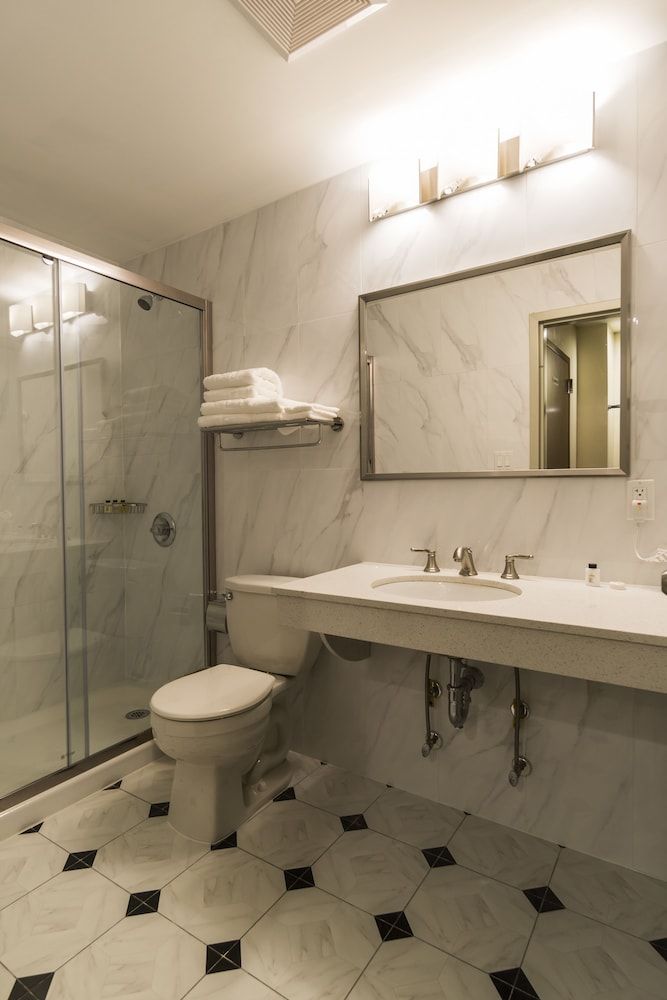 John Hotel Classic Room, 1 Queen Bed 4