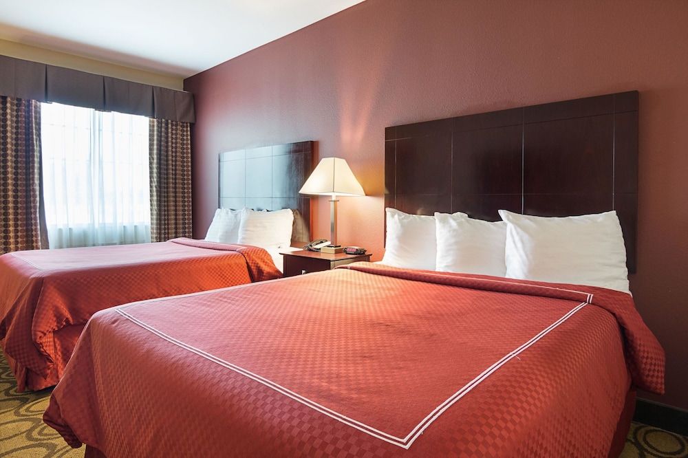 Standard Room, 2 Queen Beds, Smoking