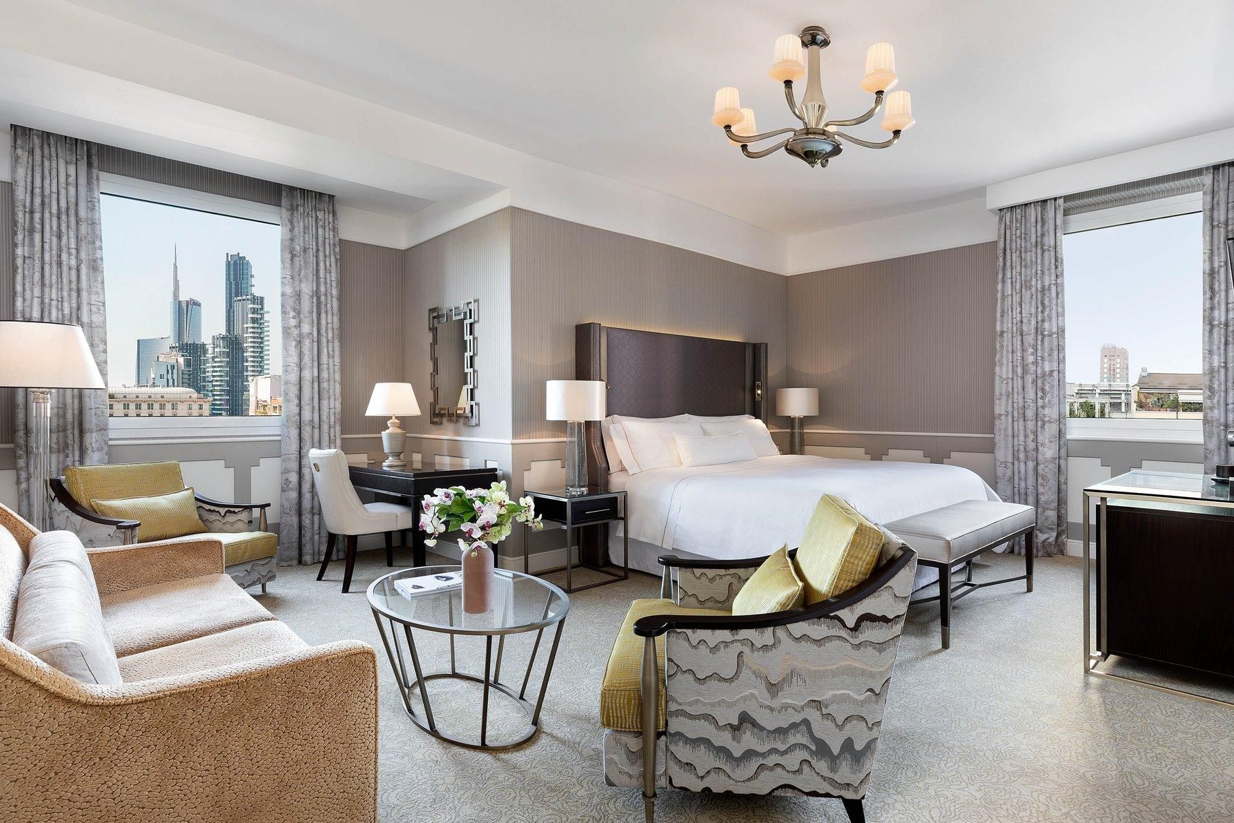 Grand Deluxe Contemporary, Larger Guest room, 1 King