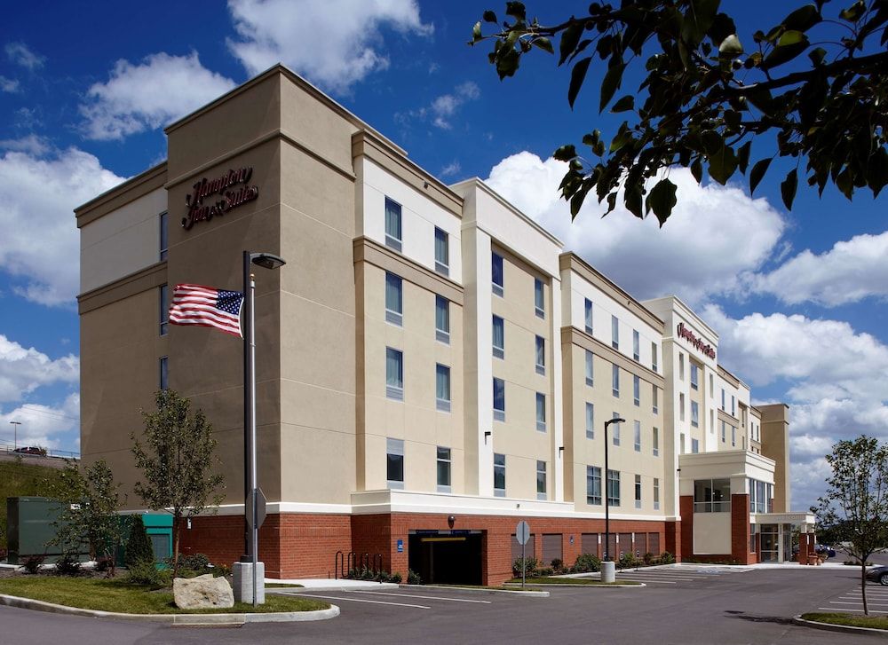 undefined Hampton Inn & Suites Pittsburgh Airport South–Settlers Ridge 3