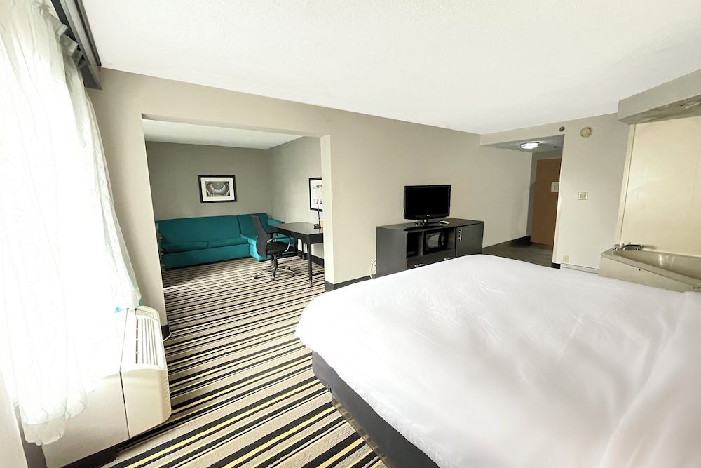 Suite, 1 Bedroom, Jetted Tub