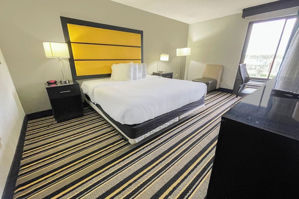 Room, 1 King Bed, Non Smoking