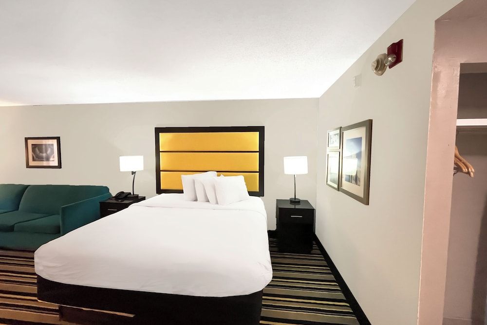Suite, 1 King Bed