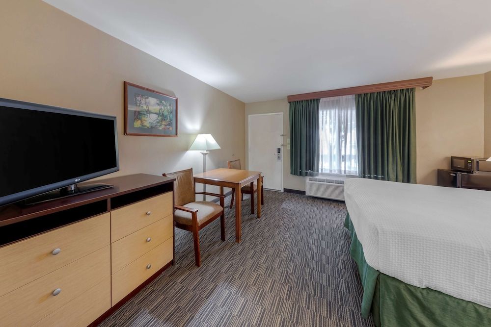 Standard Room, 2 Queen Beds, Non Smoking, Refrigerator & Microwave