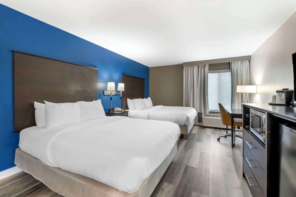 Standard Room, 2 Queen Beds, Non Smoking