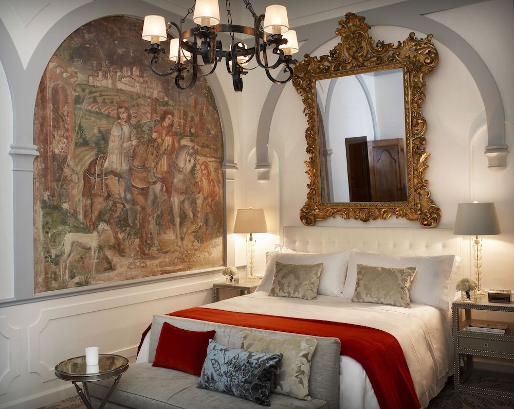 The St. Regis Florence Deluxe Room, 1 King Bed 6