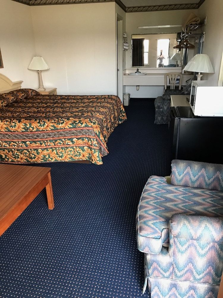 Claridge Inn Standard Room, 1 King Bed with Sofa bed, Non Smoking 2