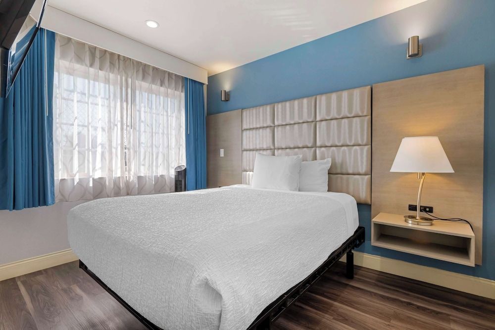 Standard Room, Multiple Beds, Accessible, Non Smoking
