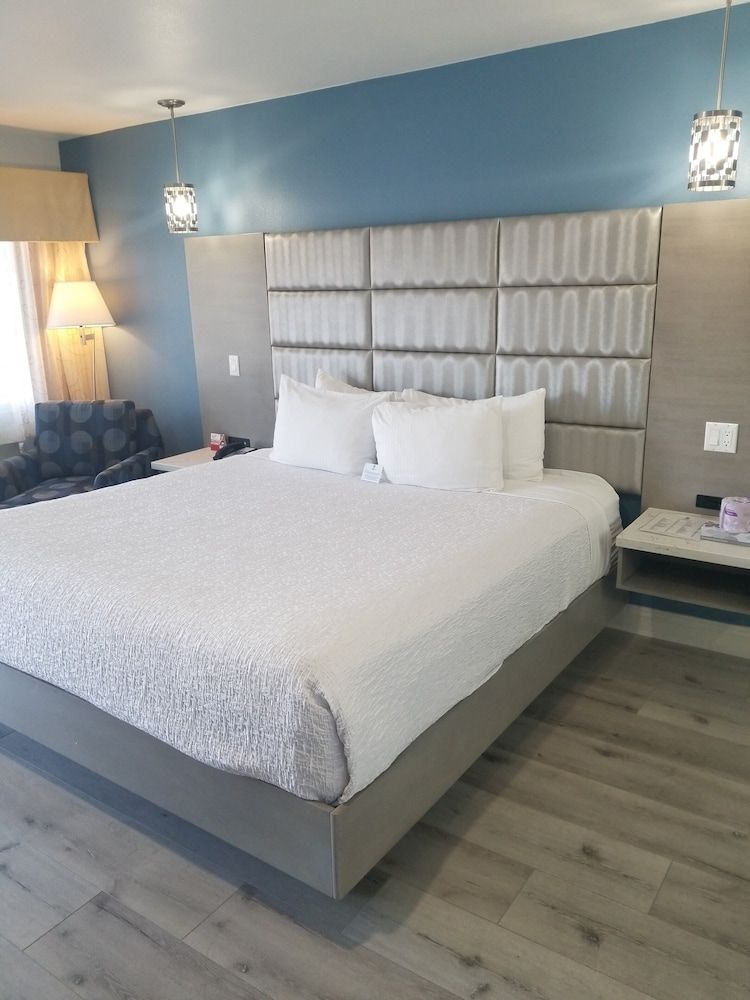 Standard Room, Multiple Beds, Accessible, Non Smoking