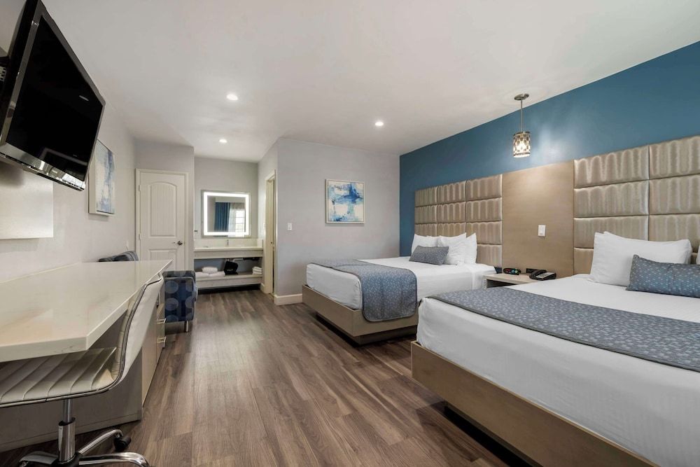 Standard Room, 2 Queen Beds, Non Smoking, Refrigerator