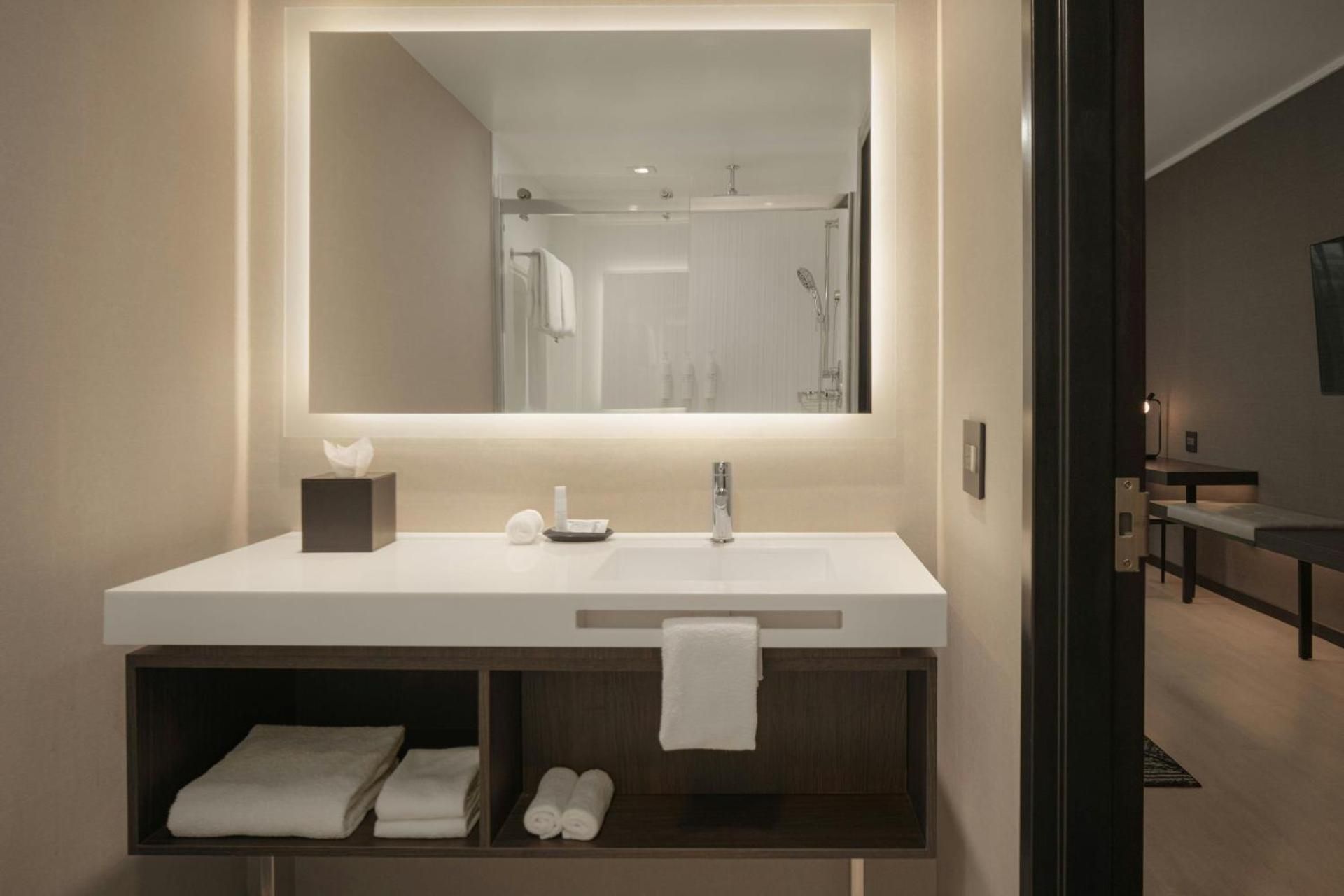 Two-Bedroom Queen Suite with Sofa Bed and Balcony - Hearing Accessible