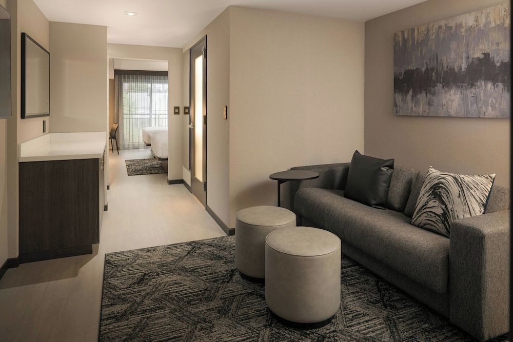 AC Hotel by Marriott Asheville Biltmore Village Studio Suite, Multiple Beds, Balcony 5