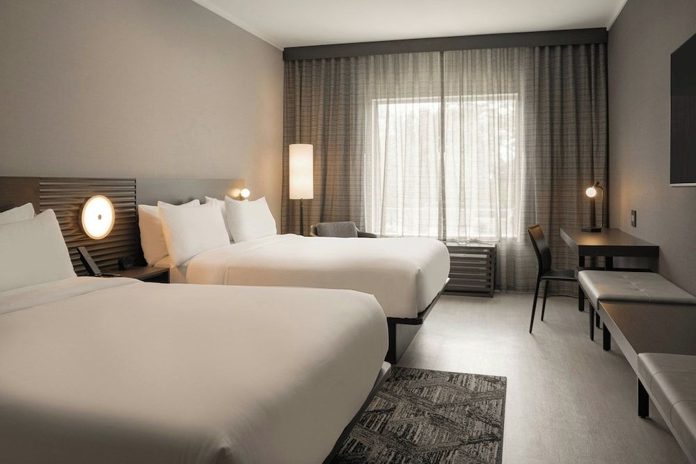 AC Hotel by Marriott Asheville Biltmore Village Standard Room, 2 Queen Beds (Hearing Accessible)