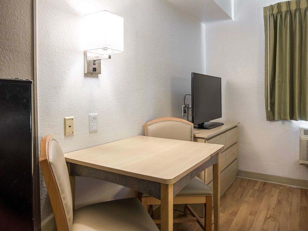 Studio 6 Miamisburg, OH - Dayton Standard Room, 2 Double Beds, Non Smoking 5