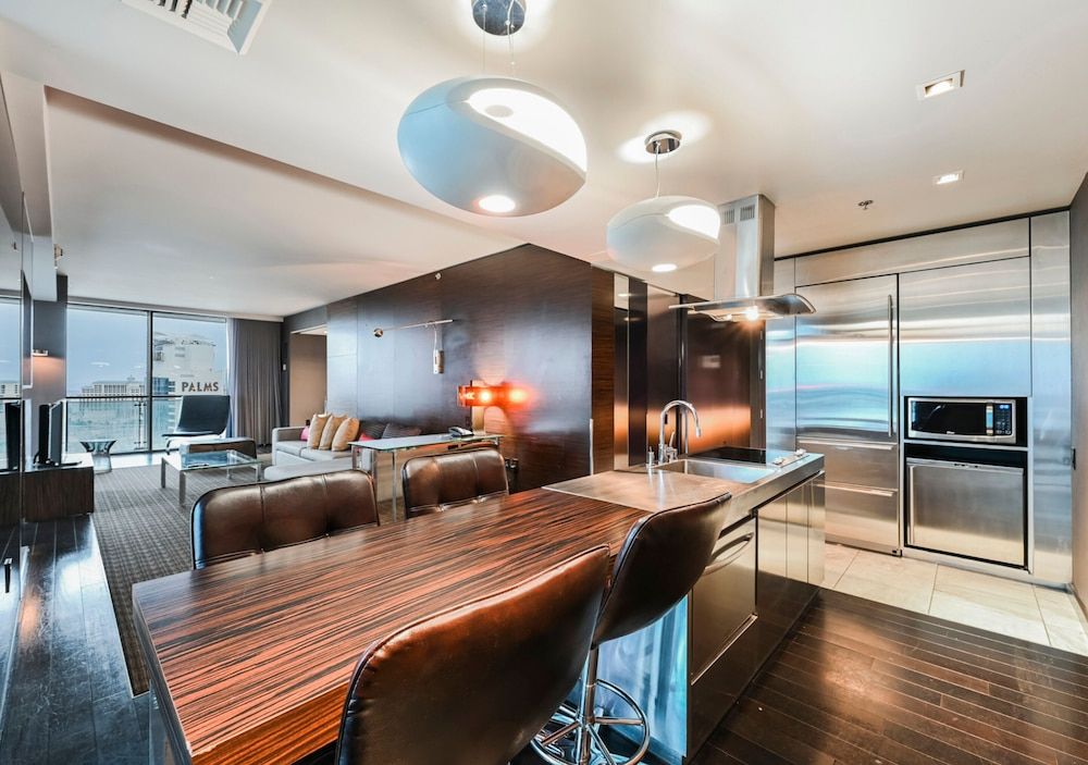 undefined StripViewSuites at Palms Place 4