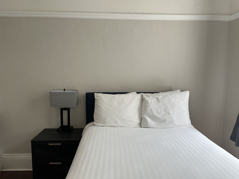 Hotel Ikon Standard Room, 1 Double Bed, Private Bathroom 10