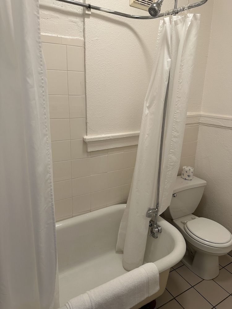 Hotel Ikon Standard Room, 1 Double Bed, Private Bathroom 13