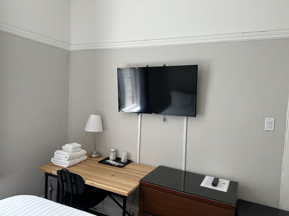 Hotel Ikon Standard Room, 1 Double Bed, Private Bathroom 19