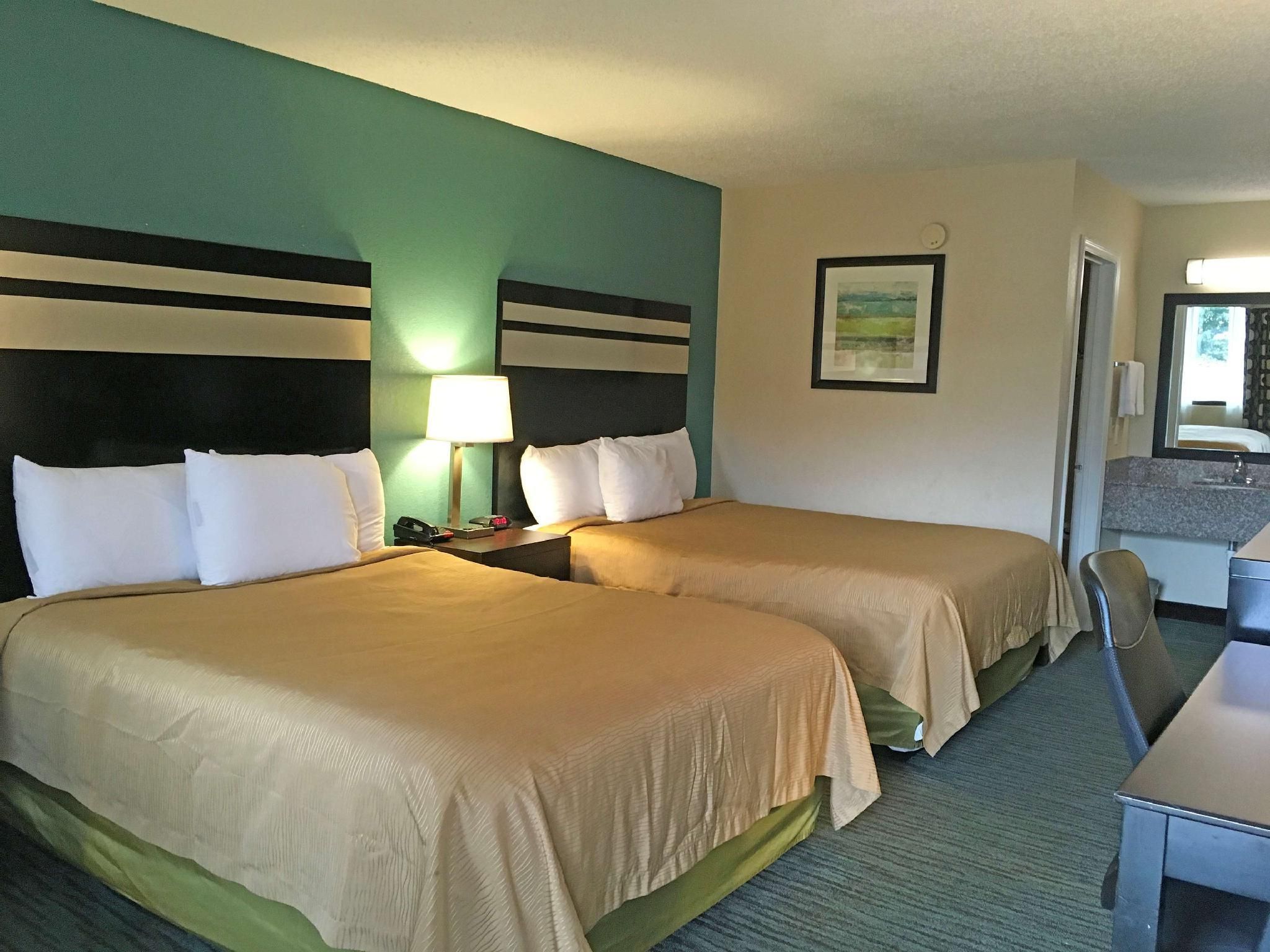2 Queen Beds Non smoking