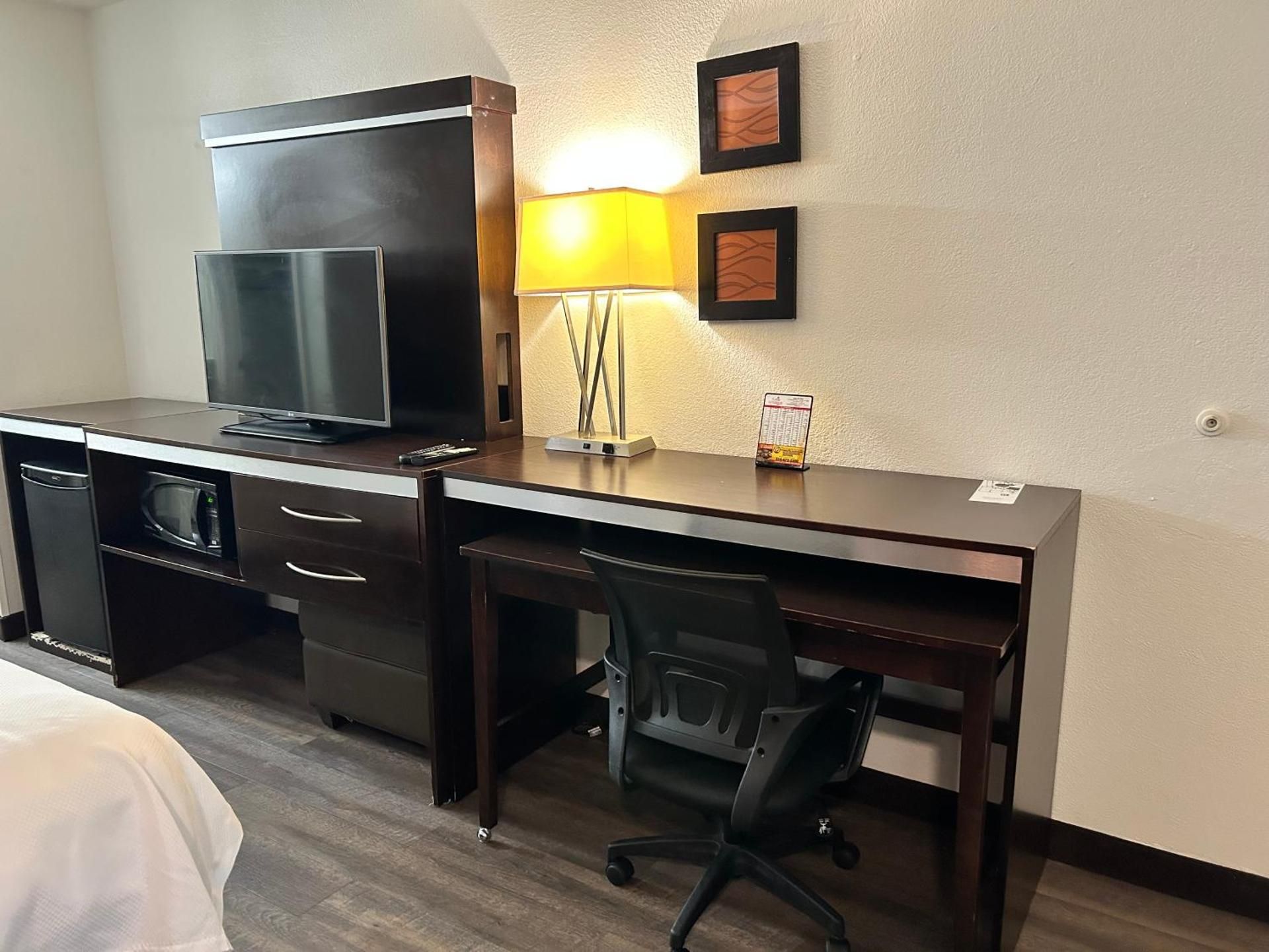 King Room - Non-Smoking